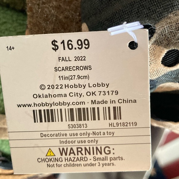 🎃 (bundle 3 for $18 )Set of decorative scarecrows - Picture 11 of 12